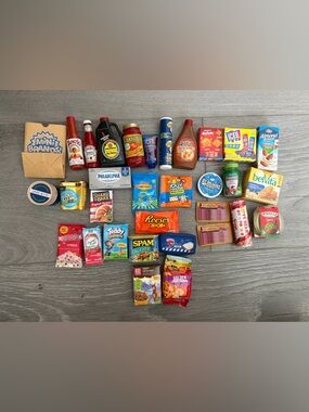 Zuru Mini Brands Lot 32 Pieces